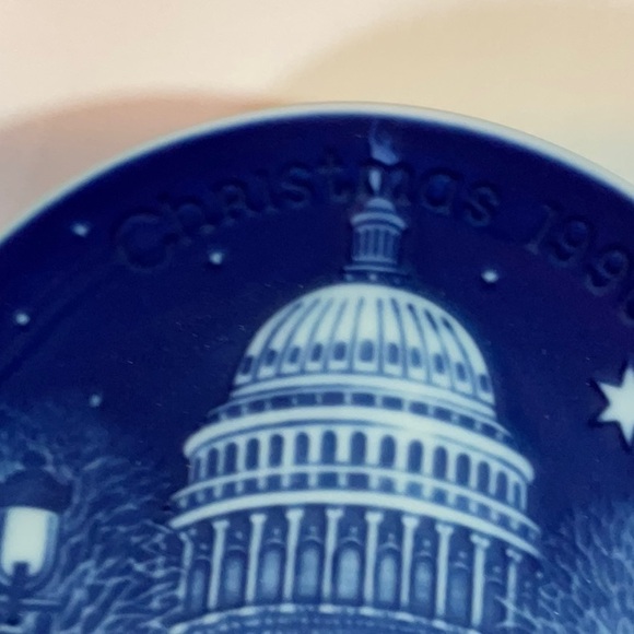 Christmas Eve at the Capitol - Bing & Grondahl Limited Series Plate 1990 - Picture 2 of 3